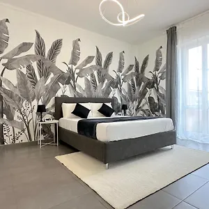 https://villa-laura-relais.emilia-romagnahotels.net