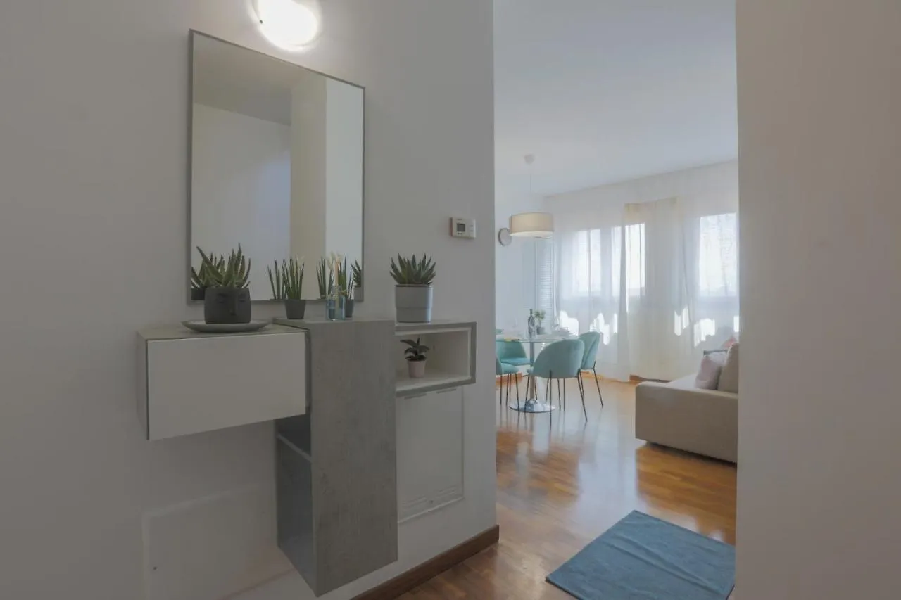 Appartamento Nolo Uptown Milano 0*,  Italia